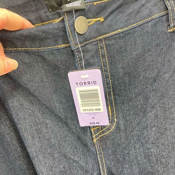 Torrid Womens Tapered Leg Jeans Denim Mid Rise Medium Wash Stretch Blue 26T 26 - Picture 8 of 11